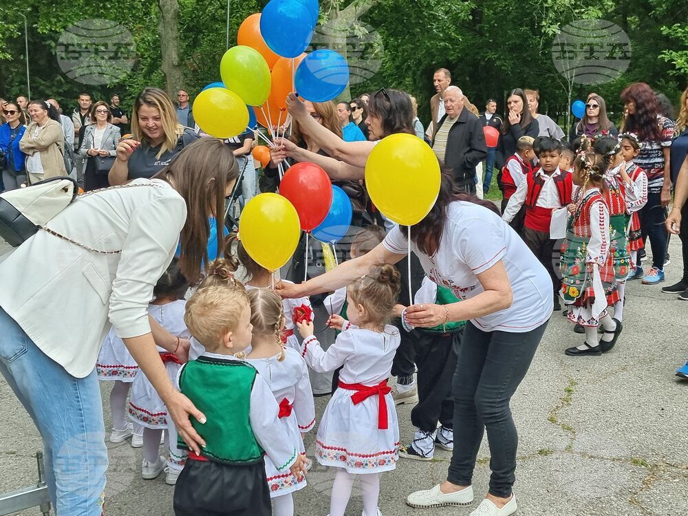  С близо 2,3 млн. лева кабинетът компенсира неприетите деца в детски градини