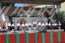 Елхово - „Тунджа пее и танцува“ - фолклорен фестивал