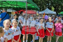 Село Минерални бани - международен детски етнофестивал - Илияна Йотова