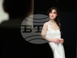 „Обикновено чудо“ в театър „Възраждане“, снимка – театър „Възраждане“/Адриана Янкулова