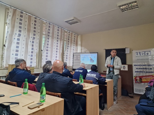 Представители на институции в област Разград обмениха опит по прилагане на Закона за защита от домашното насилие