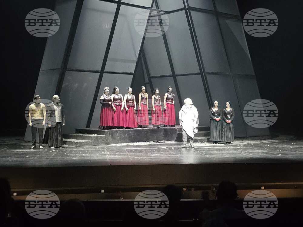 Близо две хиляди зрители в Истанбул аплодираха трупата на Софийската опера и балет, която представи операта “Електра” 