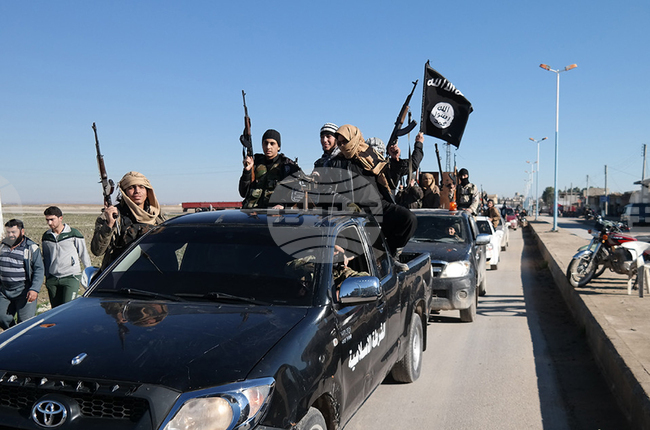 Великобритания и Франция са нанесли въздушен удар по обект на „Ислямска държава“ в Сирия, съобщи Лондон 