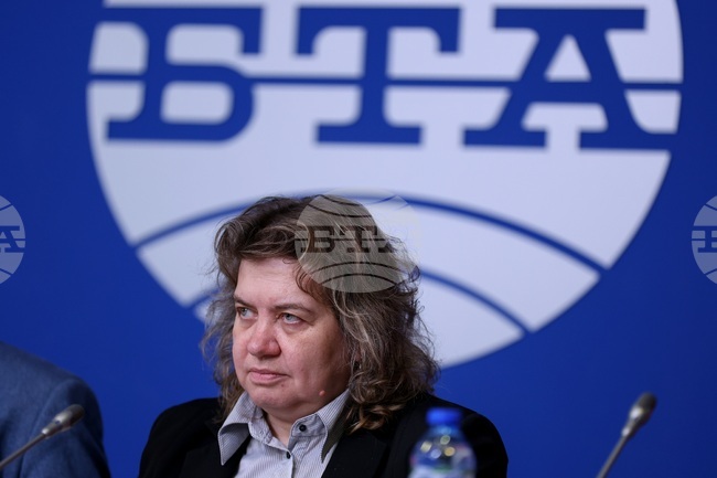 Parliament Chair Urges Retailers to Display Prices in Both Leva and Euro to Avoid Price Spikes