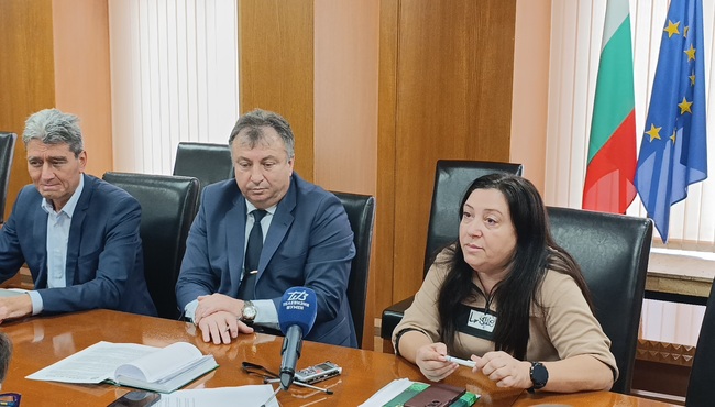 Община Шумен: Кметът проф. Христов представи новия заместник-кмет по бюджет и финанси Бейнур Ахмед