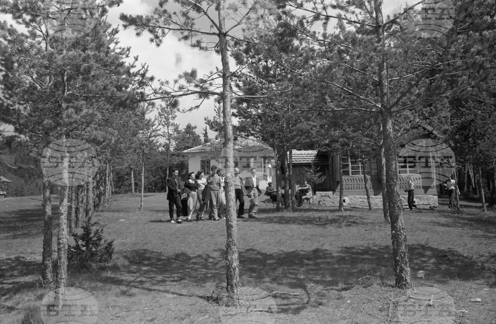 Планинският курорт „Юндола" край Велинград през 1954 година