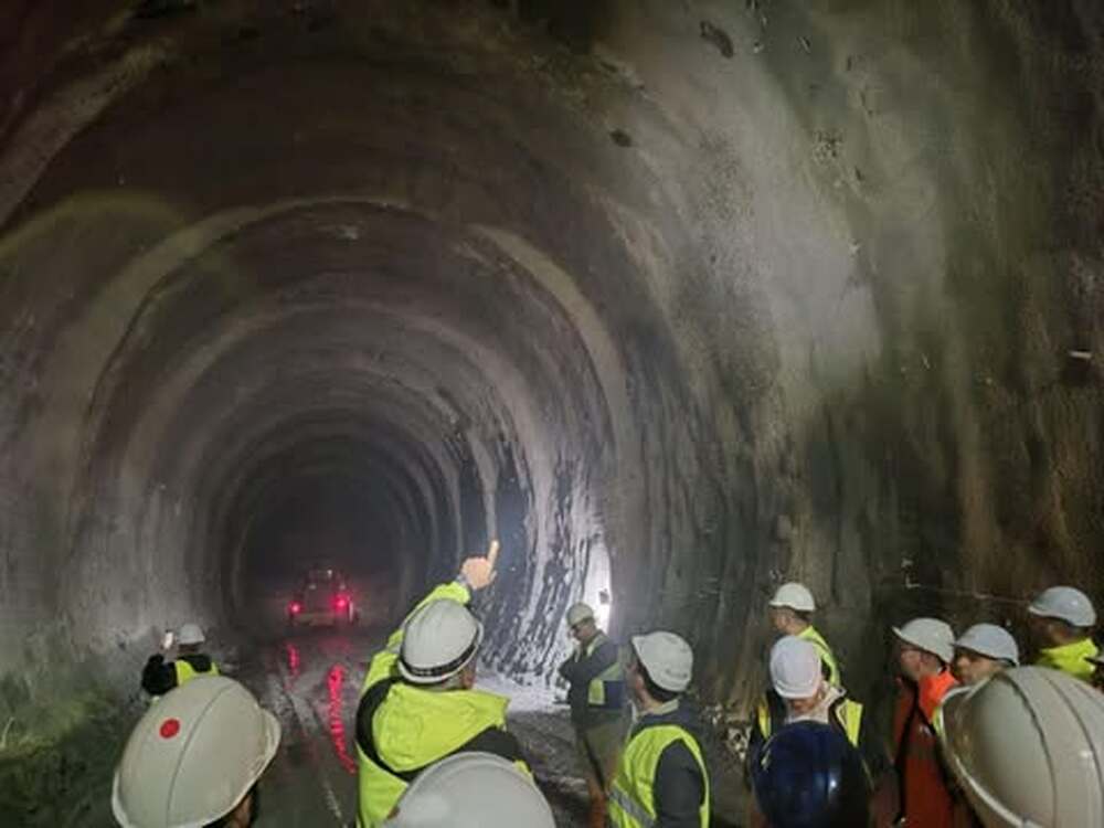 ДП Национална компания „Железопътна инфраструктура“: Започна независимото геоложко-конструктивно обследване на железопътния тунел край Вакарел