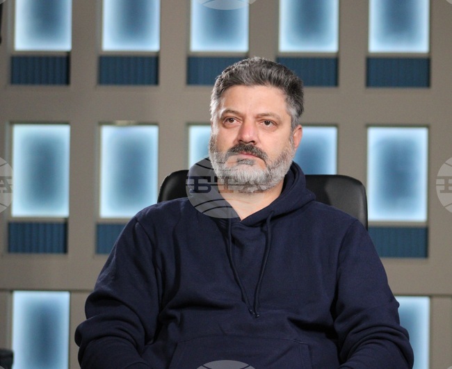 Трябва да заявим с ясен глас, че искаме децата да са най-важният приоритет в държавата, каза Милен Димов от организаторите на протеста „Децата ни страдат. Мълчанието ражда насилие!“