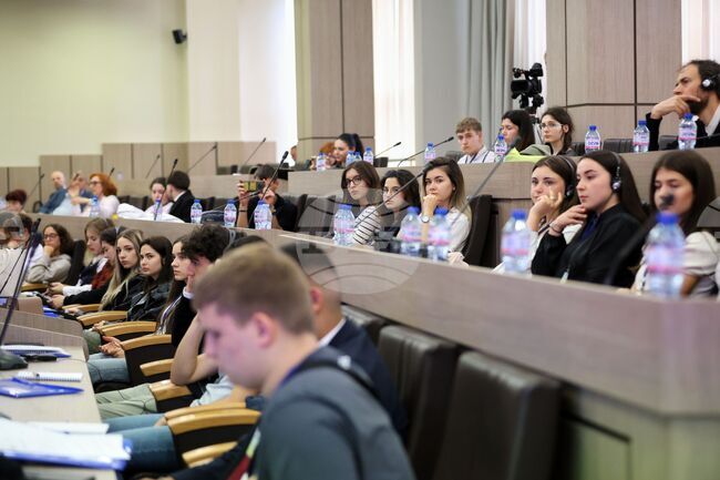 Център „Алеф“ кани студенти по изкуствата да участват в международен конкурс за човечността