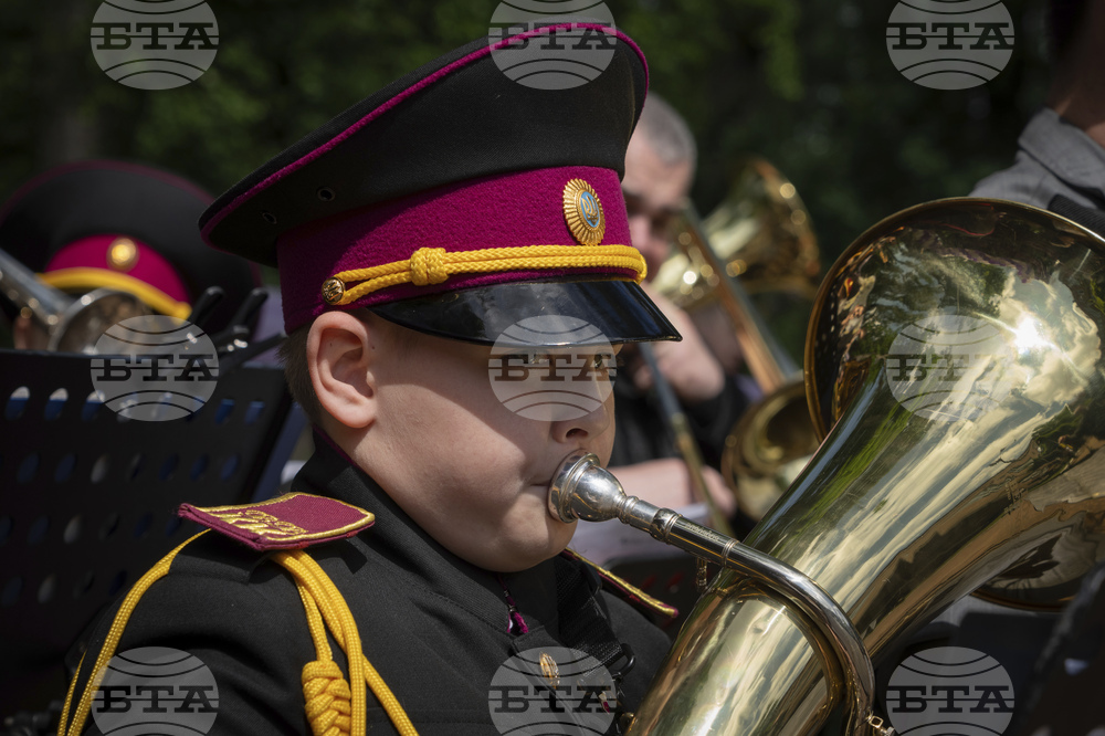 Russia Ukraine War School Graduates