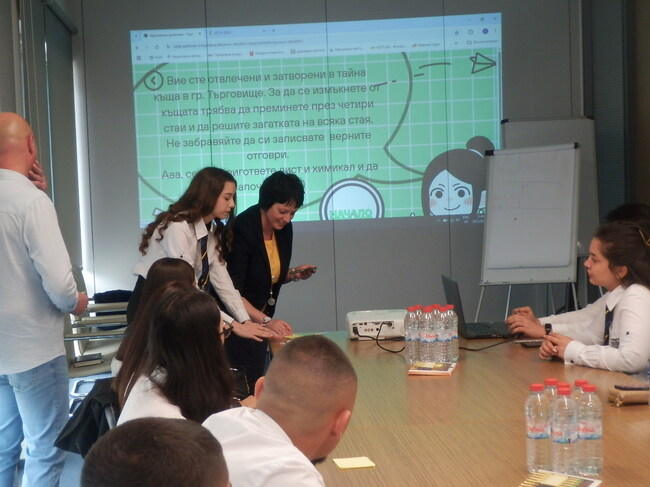 Младежи от Търговище създадоха интерактивна игра след участие в кампанията „Детективи на европейски проекти“ 
