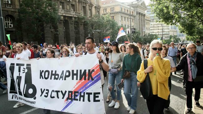 Belgrade Students Blocking Faculties Lead Nationwide Call for Early Parliamentary Elections
