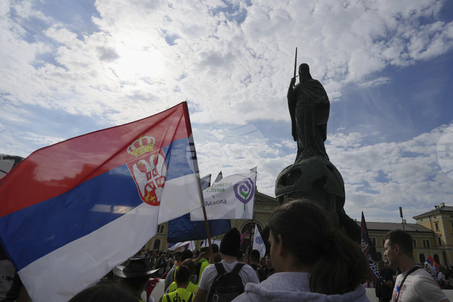 Руски фотограф е бил изгонен от Сърбия заради снимки и видеоматериали от протест срещу властта