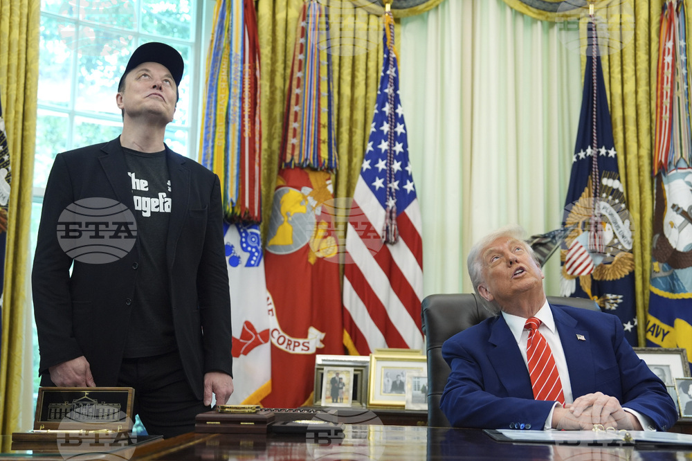 Съветници в Белия дом са насрочили телефонен разговор между Тръмп и Мъск, съобщава "Политико"