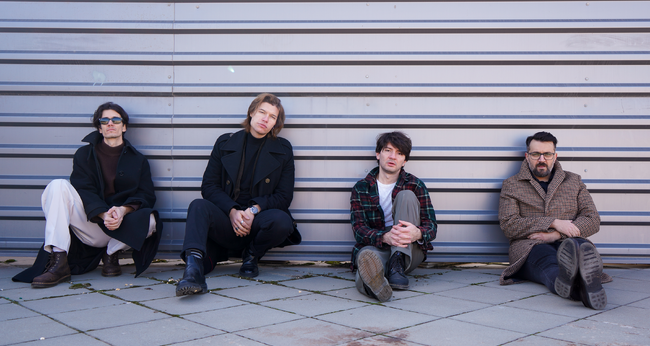 Hug or handshake представят нов видео сингъл и се присъединяват към Sofia Live Festival