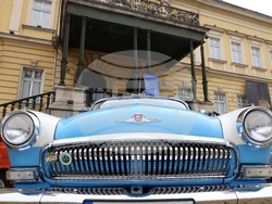 Ретро автомобили - парад