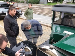 Ретро автомобили - парад