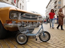 Ретро автомобили - парад