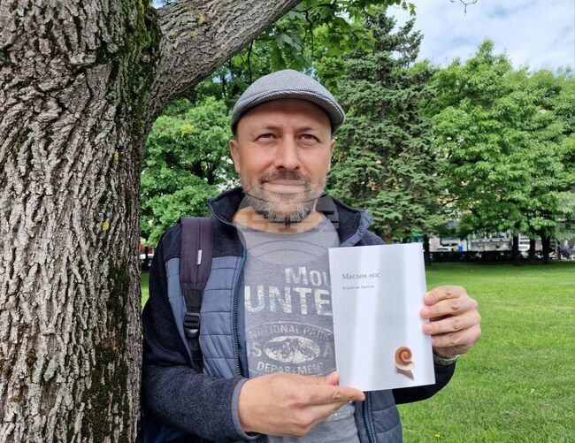 Поезията е най-чистата и концентрирана литература, каза поетът и фотограф Владислав Христов