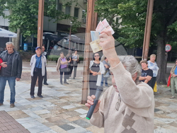 Търговище - протест - национална валута