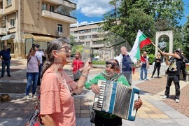Шумен - протест - запазване на лева