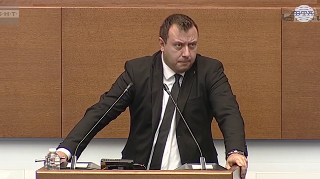 До момента БТА прекрасно и изрядно изпълнява своите цели, има роля и за развитието на регионите, заяви Петър Петров от "Възраждане"