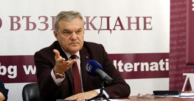Румен Петков: Провалът на институциите в комуникацията за еврото засилва общественото недоверие