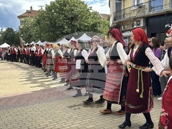 Казанлък - Национално надиграване „Тъпан бие, хоро се вие“