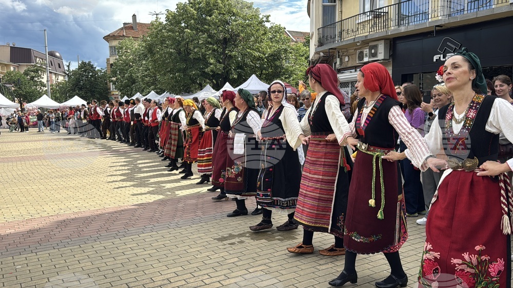 Казанлък - Национално надиграване „Тъпан бие, хоро се вие“