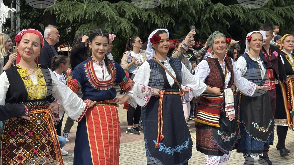 Казанлък - Национално надиграване „Тъпан бие, хоро се вие“
