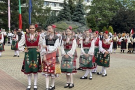 Казанлък - Национално надиграване „Тъпан бие, хоро се вие“