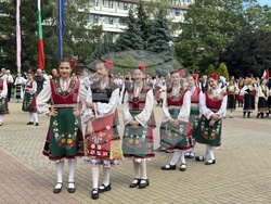 Казанлък - Национално надиграване „Тъпан бие, хоро се вие“