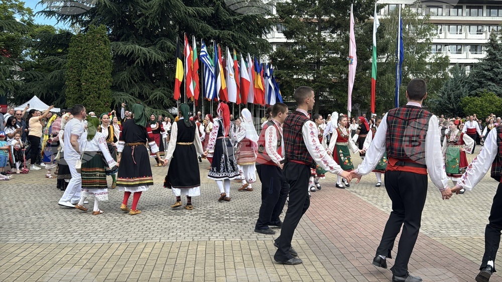Казанлък - Национално надиграване „Тъпан бие, хоро се вие“
