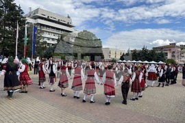 Казанлък - Национално надиграване „Тъпан бие, хоро се вие“