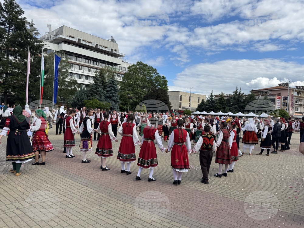 Казанлък - Национално надиграване „Тъпан бие, хоро се вие“