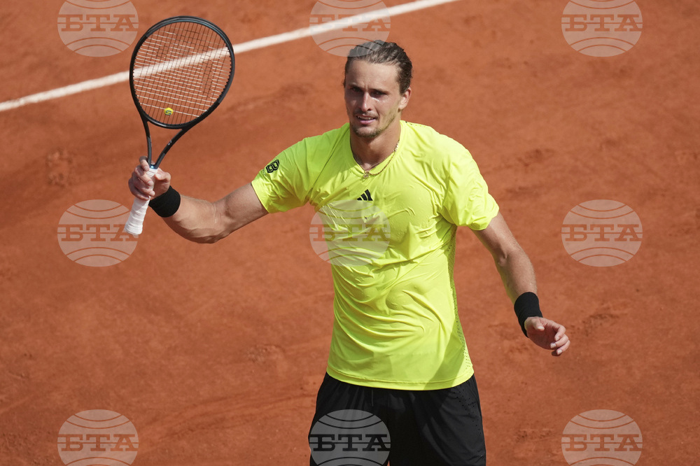 Миналогодишният вицешампион Александър Зверев се класира за четвъртфиналите на "Ролан Гарос"