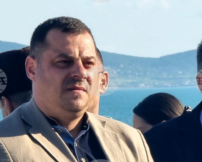 Очакванията са за много добър летен туристически сезон, каза областният управител на Бургас