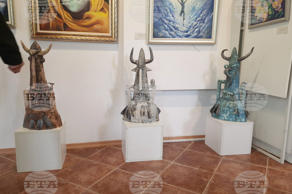 Село Орешак - 50 години Художествено училище - изложба