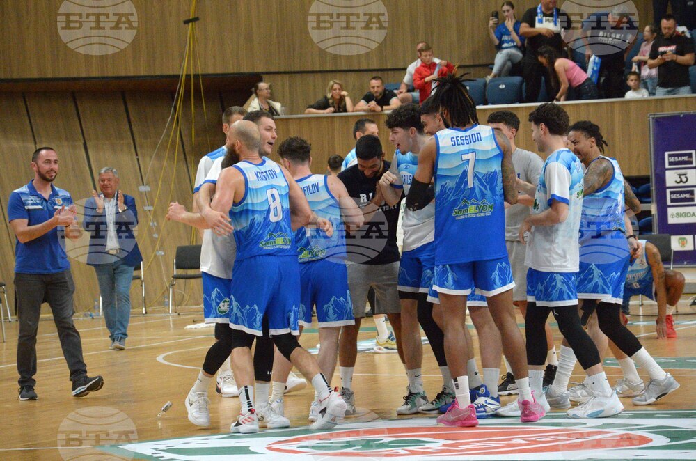 Осем баскетболисти на Рилски спортист започнаха подготовка за новия сезон