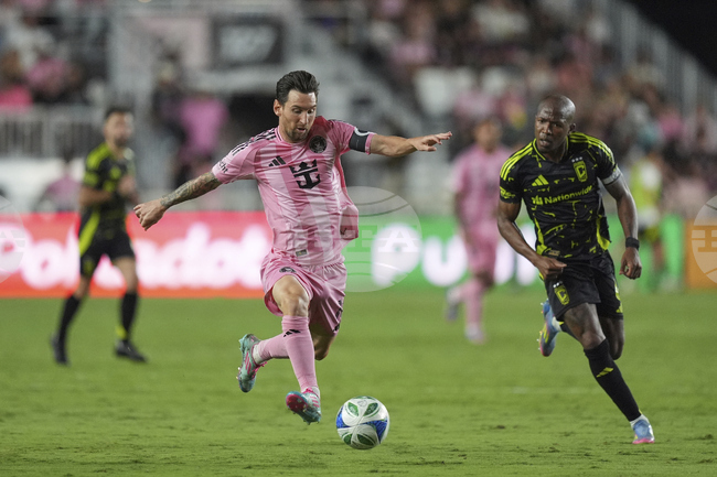 Лионел Меси вкара два гола за победата на Интер Маями над Кълъмбъс Крю и постави клубен рекорд