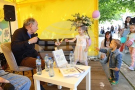 Панаир на книгата - „Що е то?“ - представяне