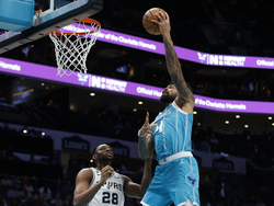 Spurs Hornets Basketball