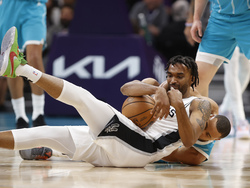 Spurs Hornets Basketball