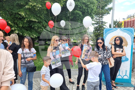 Пловдив - деца загинали на пътя - мирно бдение