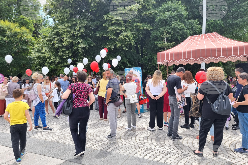 Пловдив - деца загинали на пътя - мирно бдение