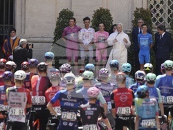 Vatican Pope Giro d'Italia Cycling