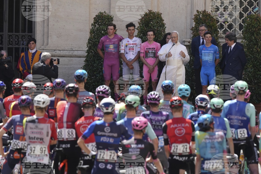 Vatican Pope Giro d'Italia Cycling