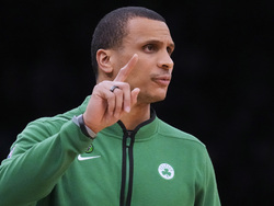 Pistons Celtics Basketball