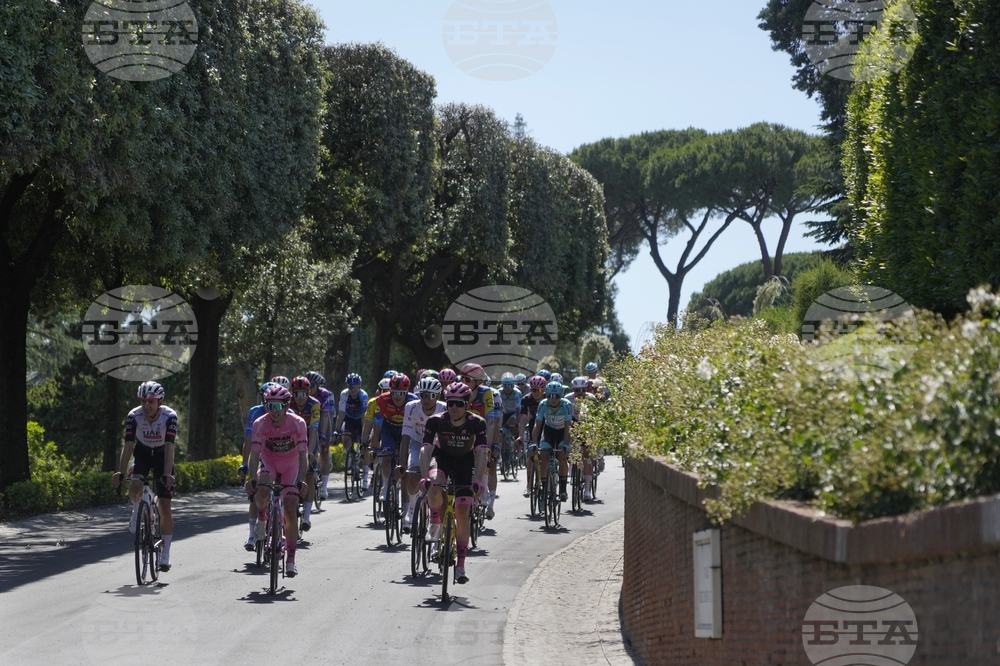 Vatican Pope Giro d'Italia Cycling