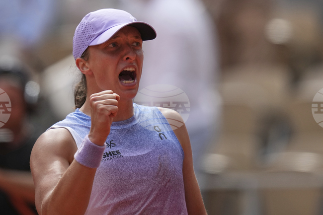 Полската тенисистка Ига Швьонтек с впечатляващ обрат, класира се за четвъртфинал на турнира от "Големия шлем" в Париж